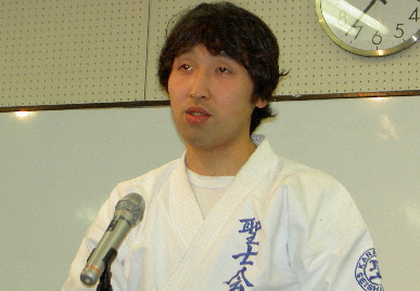 2006.4.2.37th.kenkyuuhappyoukai5.jpg (50441 oCg)