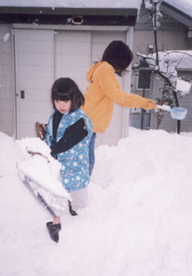 2002.1.3.p&moe-3.jpg (37408 バイト)
