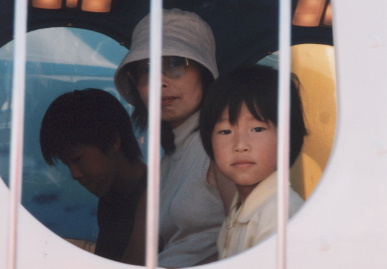 2002.8.29.moe2.jpg (34099 バイト)