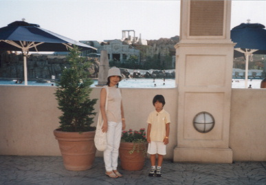 2002.8.29.moe23.jpg (41861 バイト)