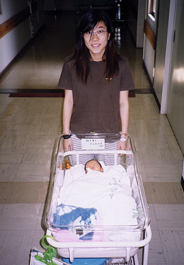 2003.6.26.baby1.jpg (48454 oCg)