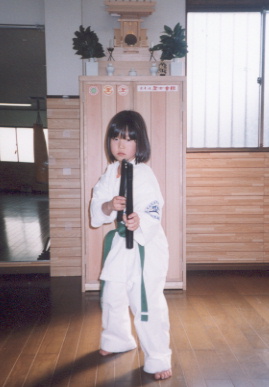 2001.1.13.honbudouzyo-moe4.jpg (40059 バイト)