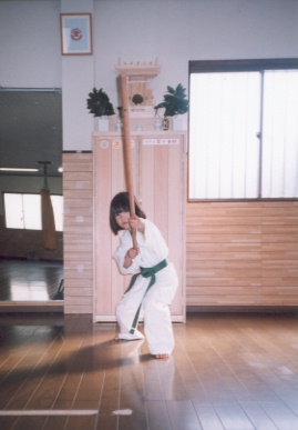 2001.1.13.honbudouzyo-moe5.jpg (36877 バイト)
