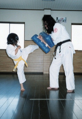 2001.5.13.もえ1-2.jpg (40813 バイト)