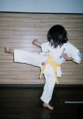 2001.5.13.もえ2-1.jpg (35182 バイト)