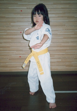 2001.6.10.もえ−1−5.jpg (37520 バイト)