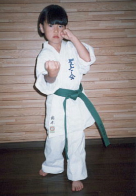 2001.9.1.moe-4kyuu3.jpg (39477 バイト)