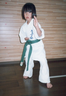 2001.9.28.moe1.jpg (38902 バイト)