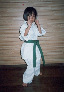 2001.9.28.moe2.jpg (41782 バイト)