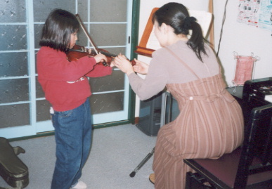 2002.2.4.moe_violin3-3.jpg (48914 oCg)