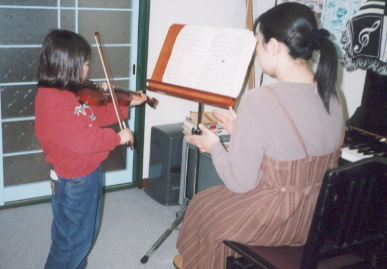 2002.2.4.moe_violin3-4.jpg (49862 oCg)