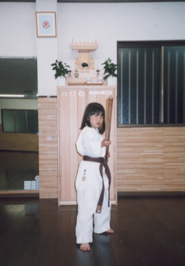 2002.5.10.moe2-3.jpg (36823 バイト)