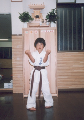 2002.7.19.moe-sanchin1.jpg (42106 oCg)