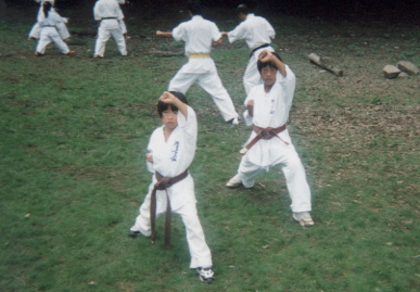 2002.8.24.〜25.karate-gassyuku3.jpg (53081 バイト)