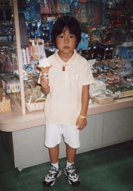 2002.8.29.moe22.jpg (49877 バイト)