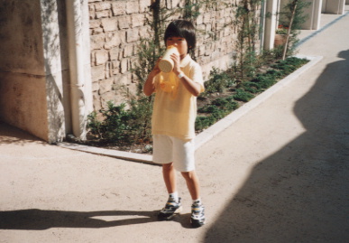 2002.8.29.moe9.jpg (52180 バイト)