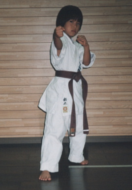 2002.9.4.moe1.jpg (34215 バイト)
