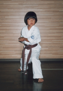 2002.9.4.moe5.jpg (36442 バイト)