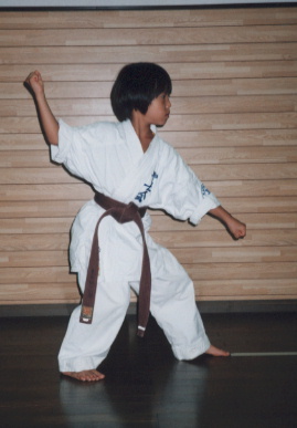 2002.9.4.moe6.jpg (38003 バイト)