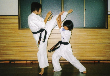 2005.10.11.P&moe1.jpg (60674 バイト)