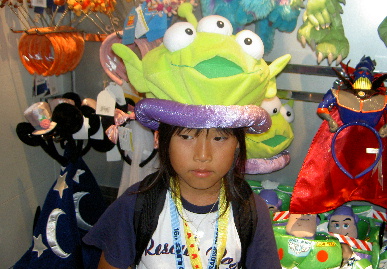 2005.7.28.disnyland26.jpg (80882 バイト)