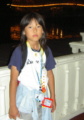 2005.7.28.disnyland27.jpg (60052 oCg)