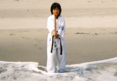 2005.7.29.moe_karate5.jpg (40969 バイト)