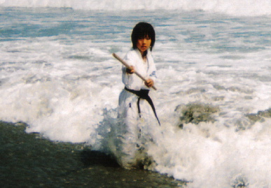 2005.7.29.moe_karate6.jpg (50856 バイト)