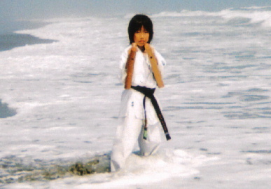 2005.7.29.moe_karate7.jpg (42646 バイト)