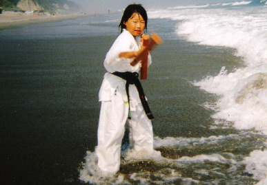 2005.7.30.moe_karate12.jpg (56076 バイト)