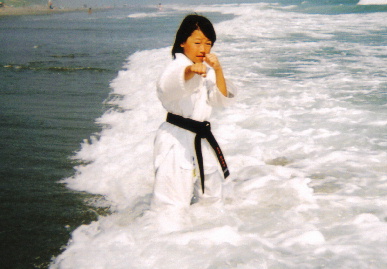 2005.7.30.moe_karate3.jpg (51193 バイト)