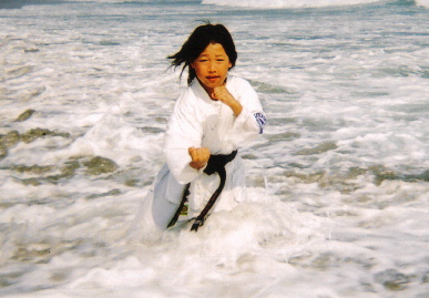 2005.7.30.moe_karate4.jpg (56397 バイト)