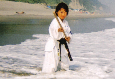 2005.7.30.moe_karate9.jpg (46556 バイト)