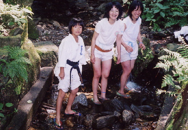 2005.8.28.karate_gassyuku2.jpg (88265 oCg)