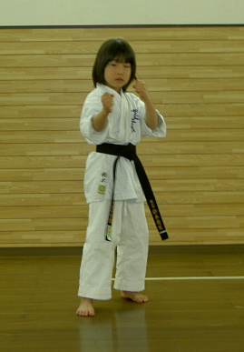 2003.1.7.moe19.jpg (37241 バイト)