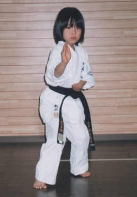 2003.1.7.moe7.jpg (38026 バイト)