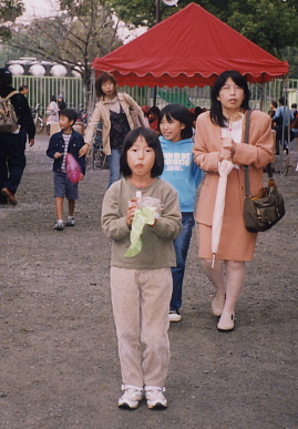 2003.10.18,moe3.jpg (65843 バイト)