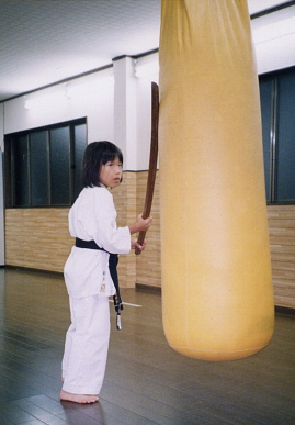 2003.10.4.moe1.jpg (42715 oCg)