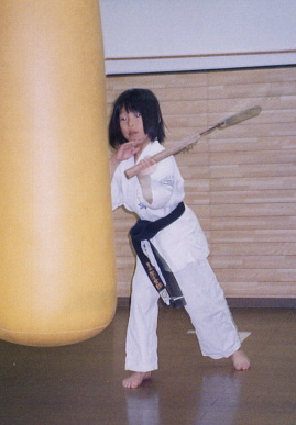 2003.10.4.moe8.jpg (43008 oCg)