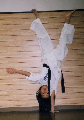 2003.11.4.moe1.jpg (49103 バイト)