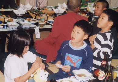 2003.12.7.souhonbu_moe1.jpg (71186 バイト)