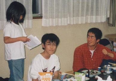 2003.12.7.souhonbu_moe3.jpg (60171 バイト)