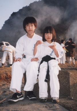 2003.2.9.karate_moe2.jpg (47450 oCg)