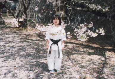 2003.4.6.moe13.jpg (77187 バイト)