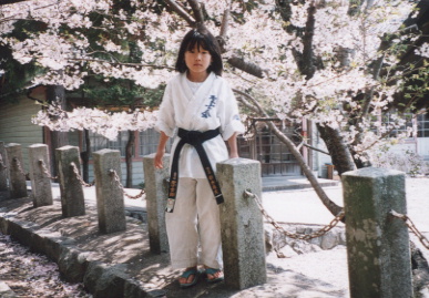 2003.4.6.moe14.jpg (72932 バイト)