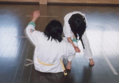 2003.4.6.moe4.jpg (32862 バイト)