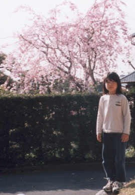 2003.4.7.moe9.jpg (49769 バイト)
