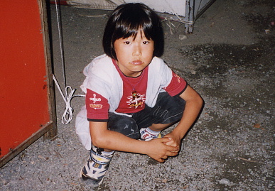 2003.6.7.yomise6.jpg (70935 バイト)