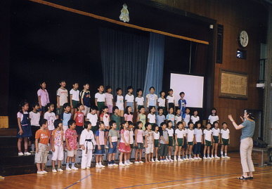 2003.7.16.moe1.jpg (61179 バイト)