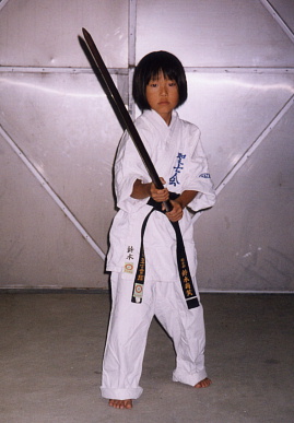 2003.7.23.moe3.jpg (44621 バイト)